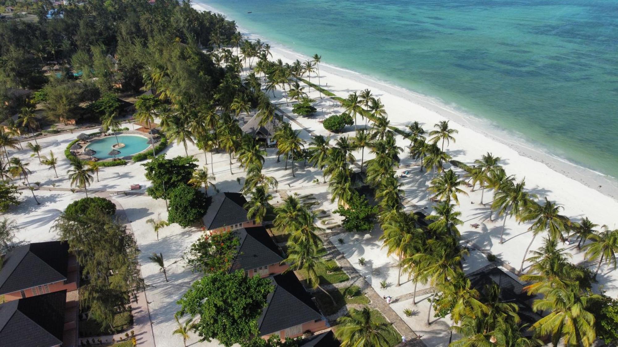 Vrclub Paje Palms Beach Resort Bagian luar foto