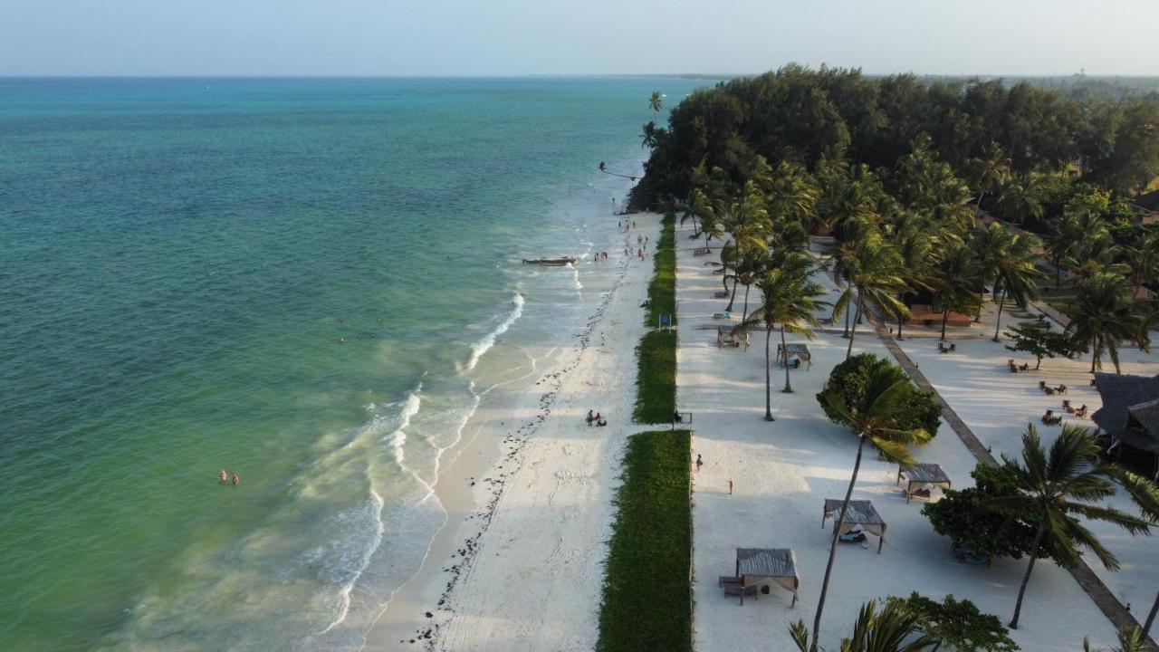 Vrclub Paje Palms Beach Resort Bagian luar foto