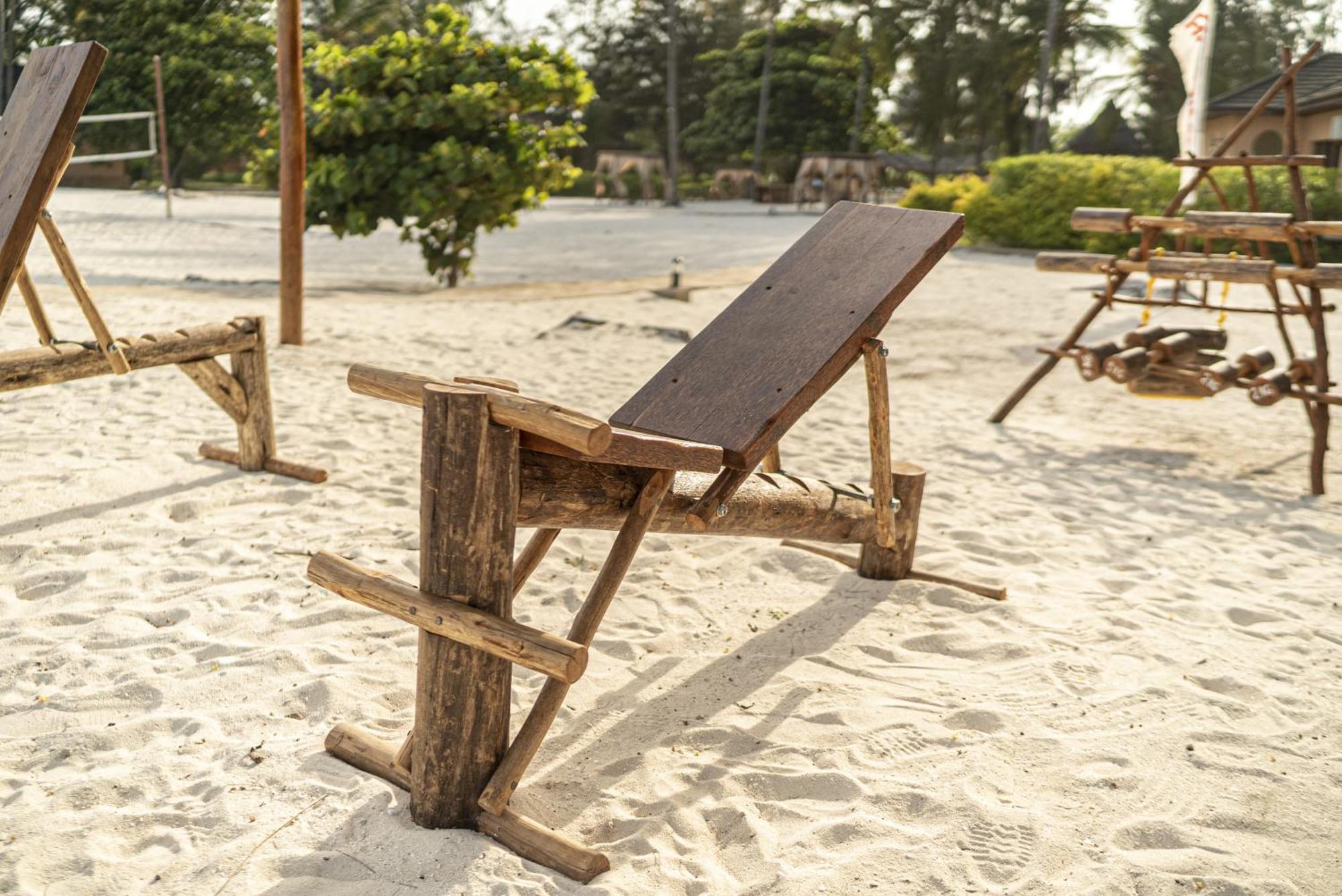 Vrclub Paje Palms Beach Resort Bagian luar foto