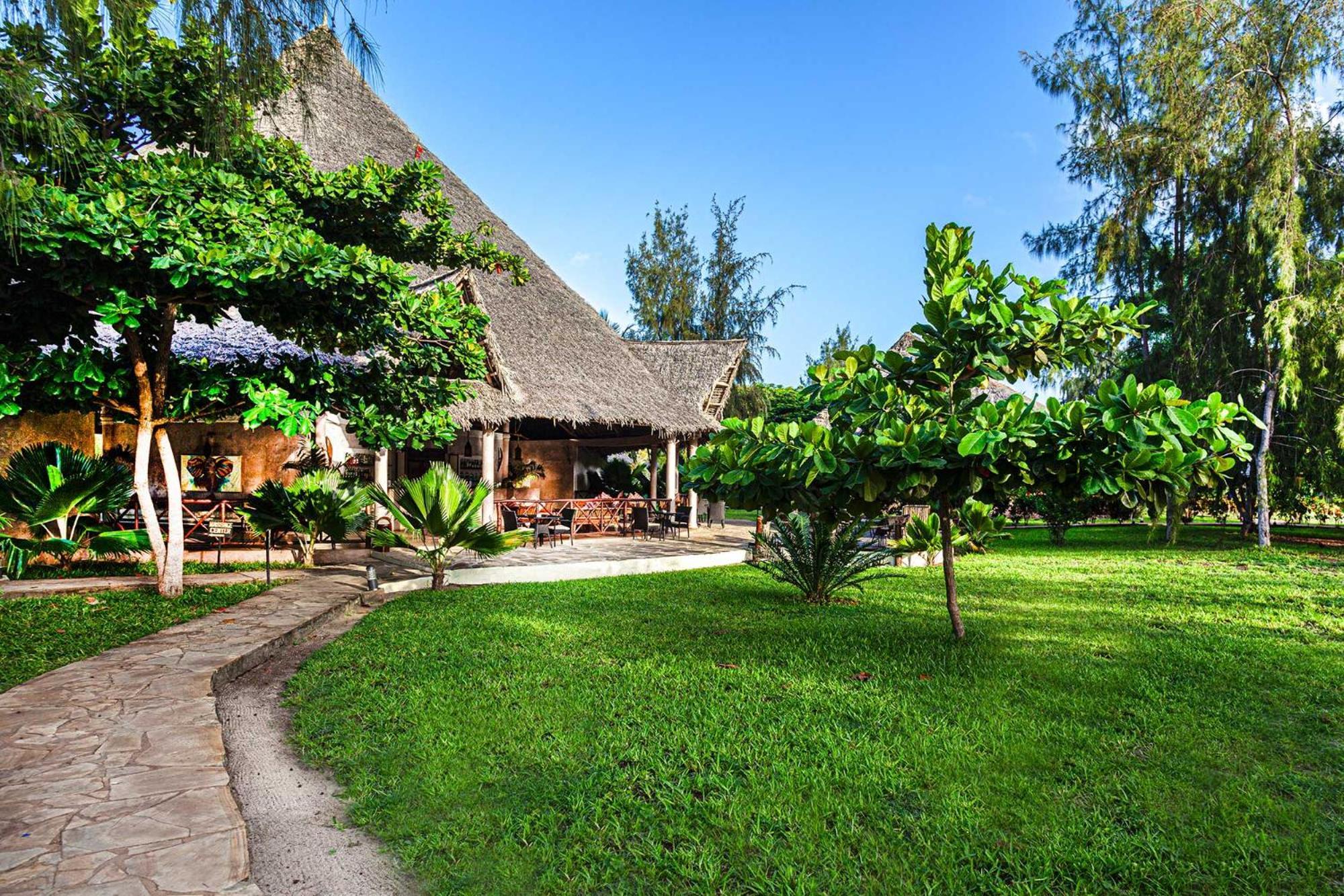 Vrclub Paje Palms Beach Resort Bagian luar foto