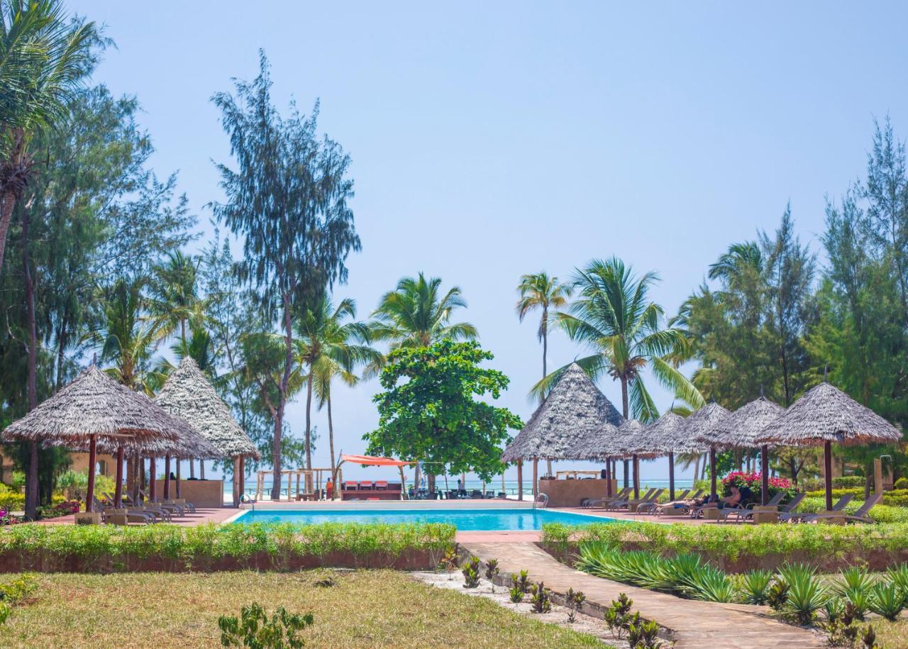 Vrclub Paje Palms Beach Resort Bagian luar foto